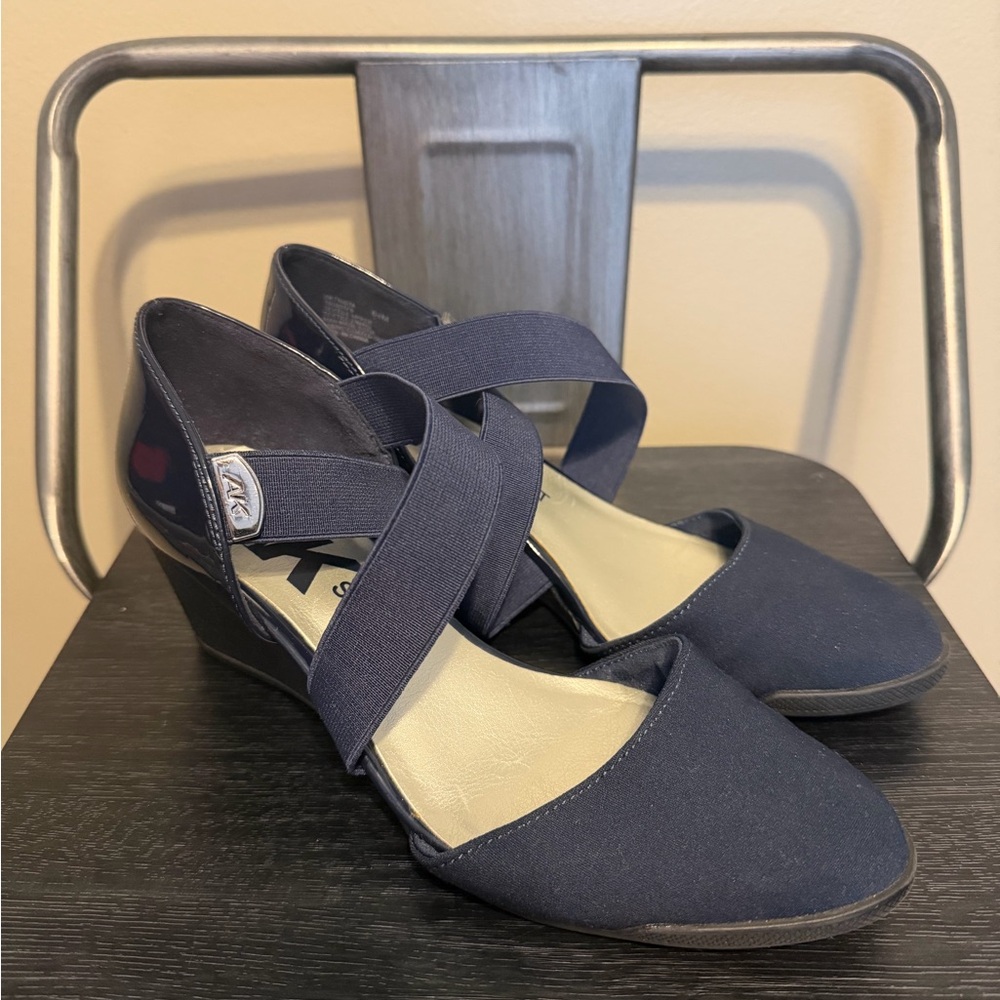 AK Sport Anne Klein Navy Wedge Mary Jane Flats Sandals Size 6.5M